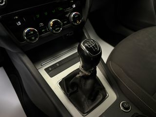 Skoda Octavia 2019 1.6TDI (από 165€/μήνα)-thumb-31