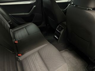Skoda Octavia 2019 1.6TDI (από 165€/μήνα)-thumb-23