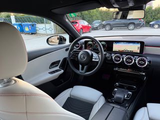 Mercedes-Benz A 180 2018 1.5 Diesel ΑΥΤΟΜΑΤΟ (Μεγάλες Οθόνες - Ανοικτόχρωμο Σαλόνι)-thumb-2