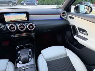 Mercedes-Benz A 180 2018 1.5 Diesel ΑΥΤΟΜΑΤΟ (Μεγάλες Οθόνες - Ανοικτόχρωμο Σαλόνι)-thumb-12