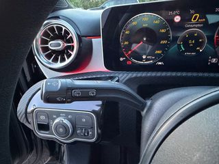 Mercedes-Benz A 180 2018 1.5 Diesel ΑΥΤΟΜΑΤΟ (Μεγάλες Οθόνες - Ανοικτόχρωμο Σαλόνι)-thumb-24