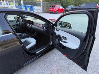 Mercedes-Benz A 180 2018 1.5 Diesel ΑΥΤΟΜΑΤΟ (Μεγάλες Οθόνες - Ανοικτόχρωμο Σαλόνι)-thumb-26
