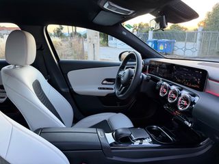 Mercedes-Benz A 180 2018 1.5 Diesel ΑΥΤΟΜΑΤΟ (Μεγάλες Οθόνες - Ανοικτόχρωμο Σαλόνι)-thumb-30