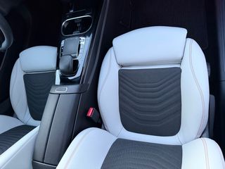 Mercedes-Benz A 180 2018 1.5 Diesel ΑΥΤΟΜΑΤΟ (Μεγάλες Οθόνες - Ανοικτόχρωμο Σαλόνι)-thumb-33