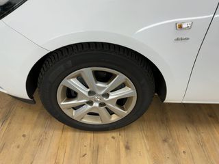 Opel Corsa 2016-thumb-6