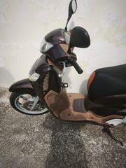 Honda SH 125 2008-thumb-4