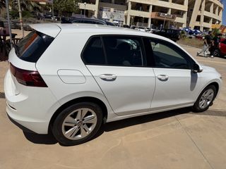 Volkswagen Golf 2022-thumb-5
