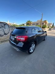 Mercedes-Benz GLA 180 2016