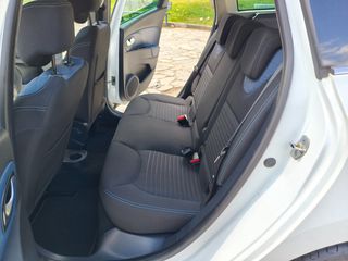 Renault Clio 2015 LIMITED EDITION SW-thumb-32