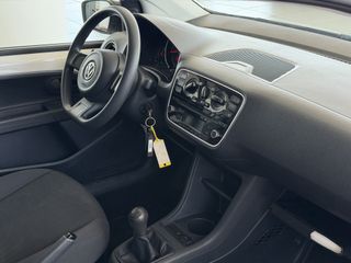 Volkswagen Up 2015-thumb-20