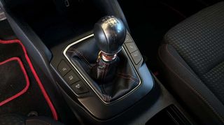 Ford Focus 2020 ST LINE-1500cc 120hp-ΓΡΑΜΜΑΤΙΑ ΜΕΤΑΞΥ ΜΑΣ-thumb-16