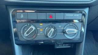 Volkswagen T-Cross 2022 LIFE 1.0 TSI 95hp CARMAX - 3 ΧΡΟΝΙΑ ΔΩΡΕΑΝ SERVICE-thumb-14