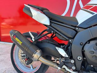 Yamaha FZ8 2012 50th Anniversary-thumb-10