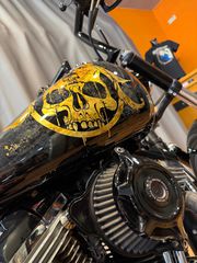 Harley Davidson Softail 2011 Black line-thumb-2