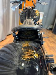 Harley Davidson Softail 2011 Black line-thumb-18