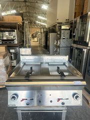 Μεταχειρισμένη διπλή φριτέζα Αερίου Vimitex 80x70x43 Attica-Inox....ΔΕΚΤΗ ΠΙΣΤΩΤΙΚΗ ΚΑΡΤΑ ΓΙΑ ΑΤΟΚΕΣ ΔΟΣΕΙΣ