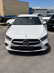 Mercedes-Benz A 180 2022 Mercedes A180 1.3 AUTOMATIC-thumb-1