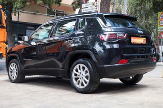Jeep Compass 2022 1.3 T4 150hp Longitude (Automatic)-thumb-1