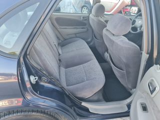 Toyota Corolla 2000-thumb-17