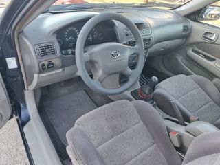 Toyota Corolla 2000-thumb-10