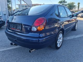 Toyota Corolla 2000-thumb-4