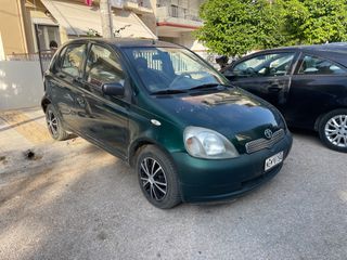 Toyota Yaris 2000