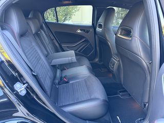 Mercedes-Benz GLA 180 2019 AMG -PANORAMA-CAMERA-OFF ROAD PACKAGE-thumb-11