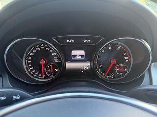 Mercedes-Benz GLA 180 2019 AMG -PANORAMA-CAMERA-OFF ROAD PACKAGE-thumb-15