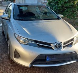 Toyota Auris 2013