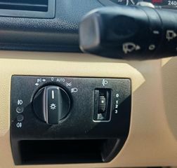 Mercedes-Benz A 150 2009-thumb-10
