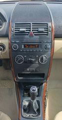 Mercedes-Benz A 150 2009-thumb-9