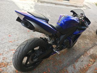 Yamaha YZF 1000 2007 R1-thumb-6