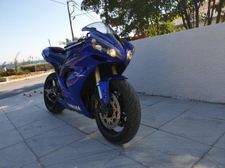 Yamaha YZF 1000 2007 R1-thumb-9