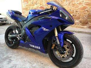 Yamaha YZF 1000 2007 R1-thumb-15