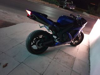 Yamaha YZF 1000 2007 R1-thumb-18
