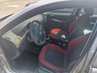 Skoda Fabia 2005-thumb-5