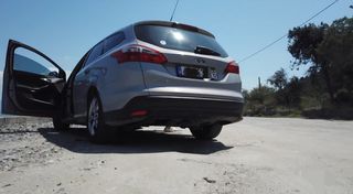 Ford Focus 2011-thumb-1