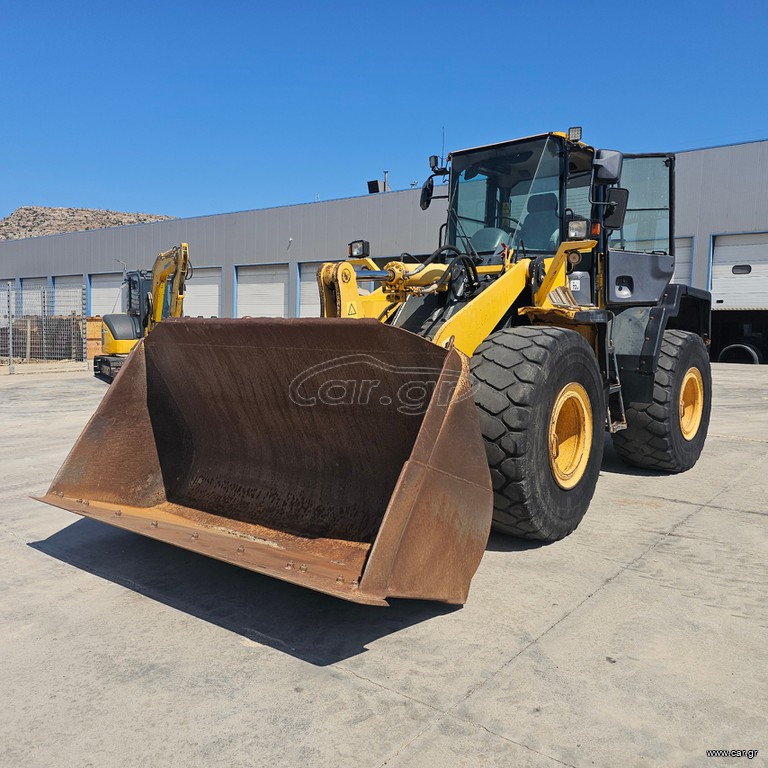 Φορτωτής Με Λάστιχα Komatsu 2005 WA 320-5H