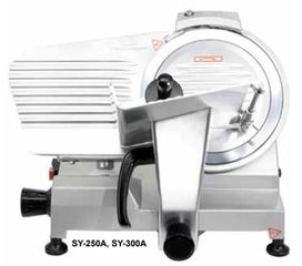 ΠΡΟΣΦΟΡΑ!!! KARAMCO SY-300A (58x45x37cm - 250Watt/230Volt - Ø30cm - Ρύθμιση Πάχους: 0,3 - 12mm) Επιτραπεζια Ηλεκτρική Πλάγια Ζαμπονομηχανή Αλουμινίου με Ιμάντα