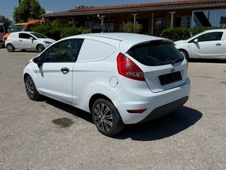 Ford Fiesta 2012-thumb-2