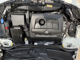 Mercedes-Benz A 180 2018 A180D-thumb-35