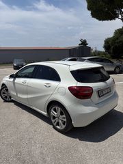 Mercedes-Benz A 180 2018 A180D-thumb-6