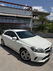 Mercedes-Benz A 180 2018 A180D-thumb-11