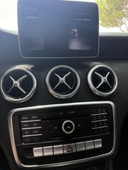 Mercedes-Benz A 180 2018 A180D-thumb-16