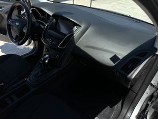 Ford Focus 2016-thumb-45
