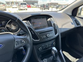 Ford Focus 2016-thumb-32