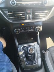Ford Focus 2021-thumb-8