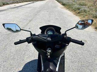 Yamaha NMAX 125 2015-thumb-11