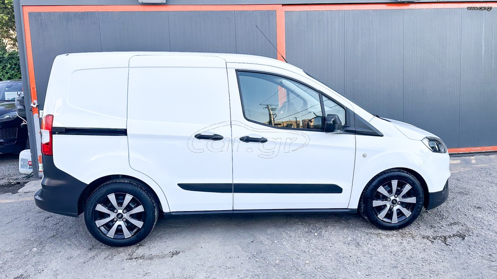Ford Transit Courier 2022 thumbnail 9