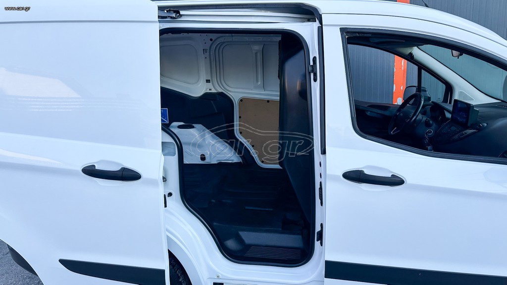 Ford Transit Courier 2022 thumbnail 15